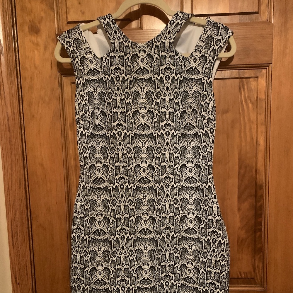 Cache dress